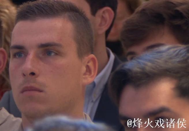 姆巴佩:队友们的传球质量很高,和他们共事是我 姆巴佩:队友们的传球质量很高,和他们共事是我